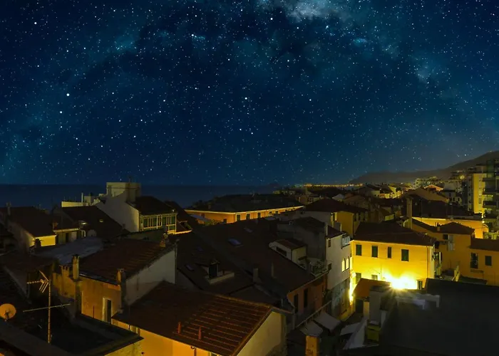 Attico43 Openspace Fronte Mare 아파트 로아노